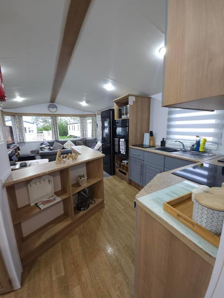 Tattershall Lakes Hot Tub Lodge Breaks Buitenkant foto